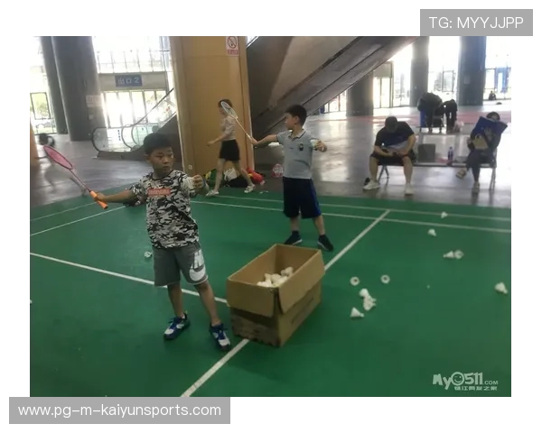 国际羽毛球比赛在推广活动中加入亲子互动吸引家庭观众，羽毛球亲子活动方案